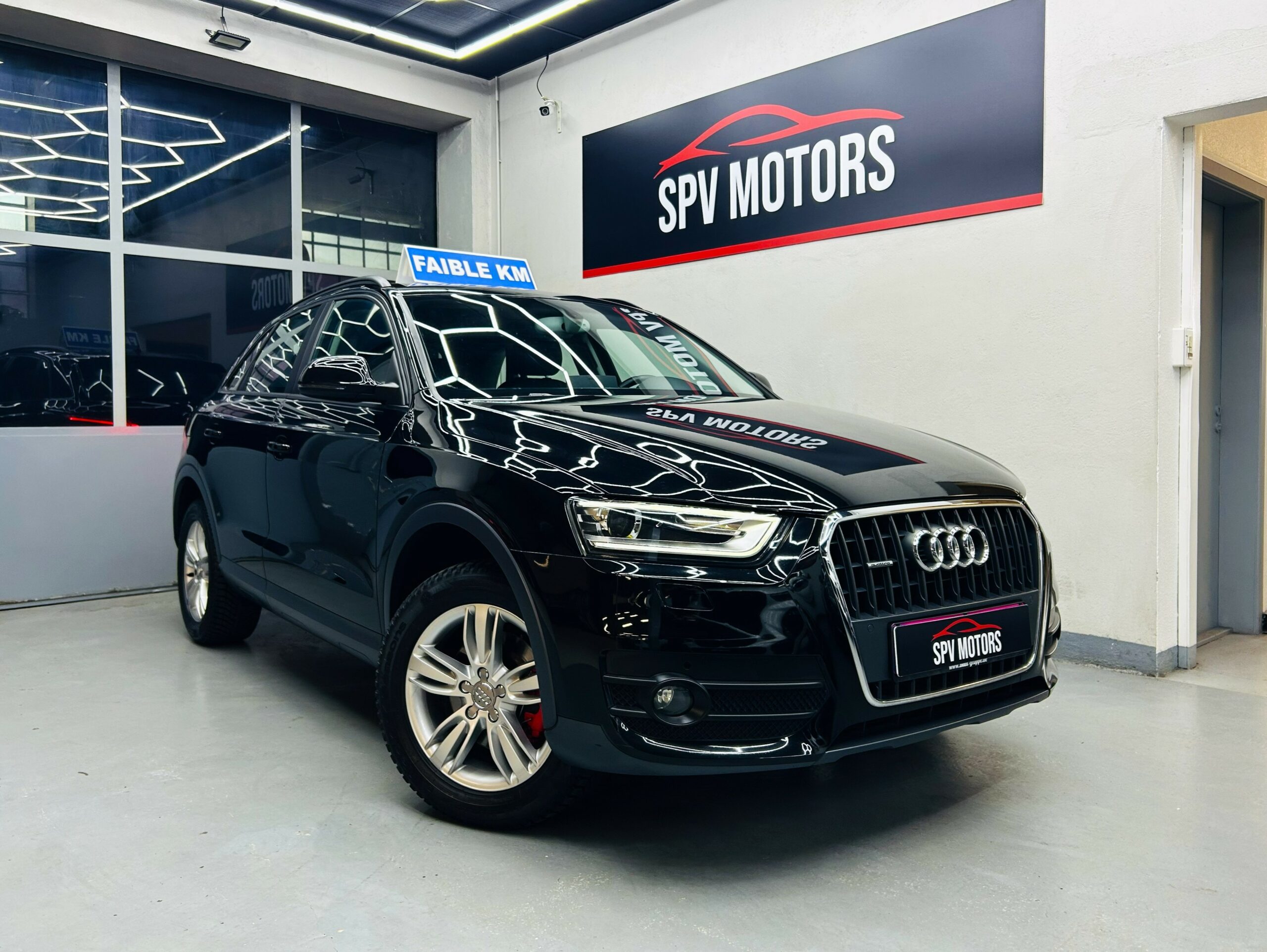 AUDI Q3