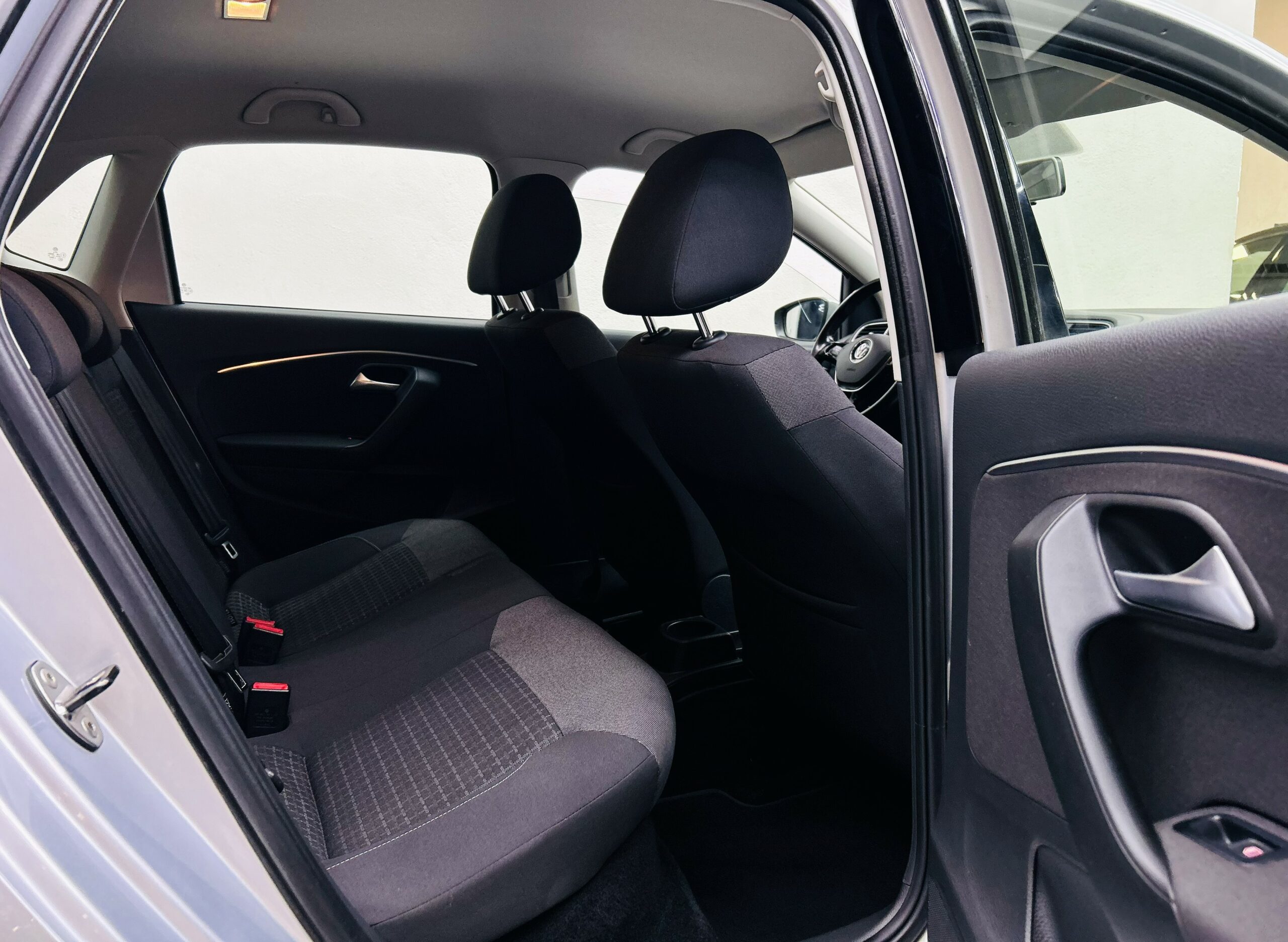 VOLKSWAGEN POLO – Image 6