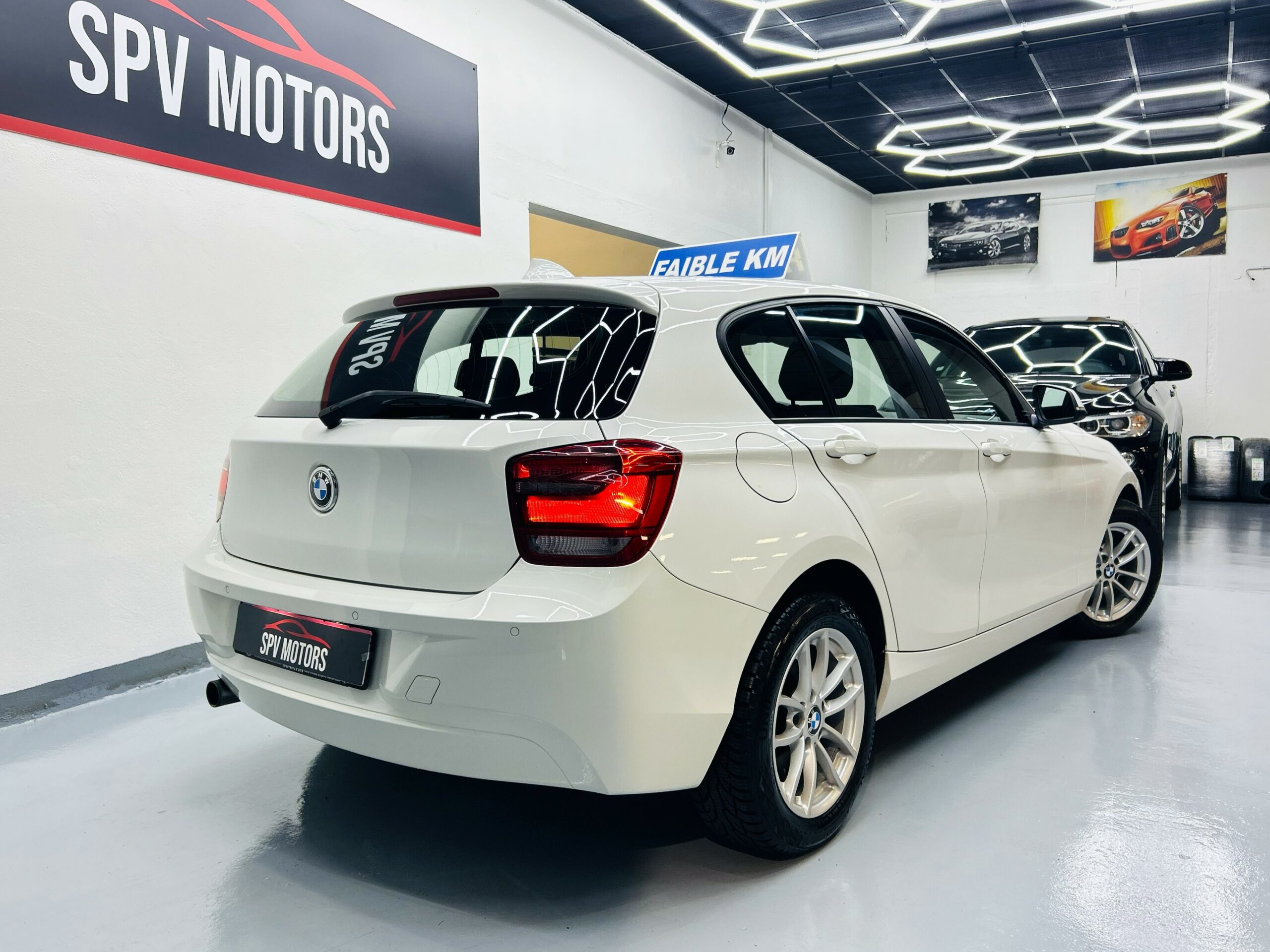 BMW SERIE 1 – Image 2