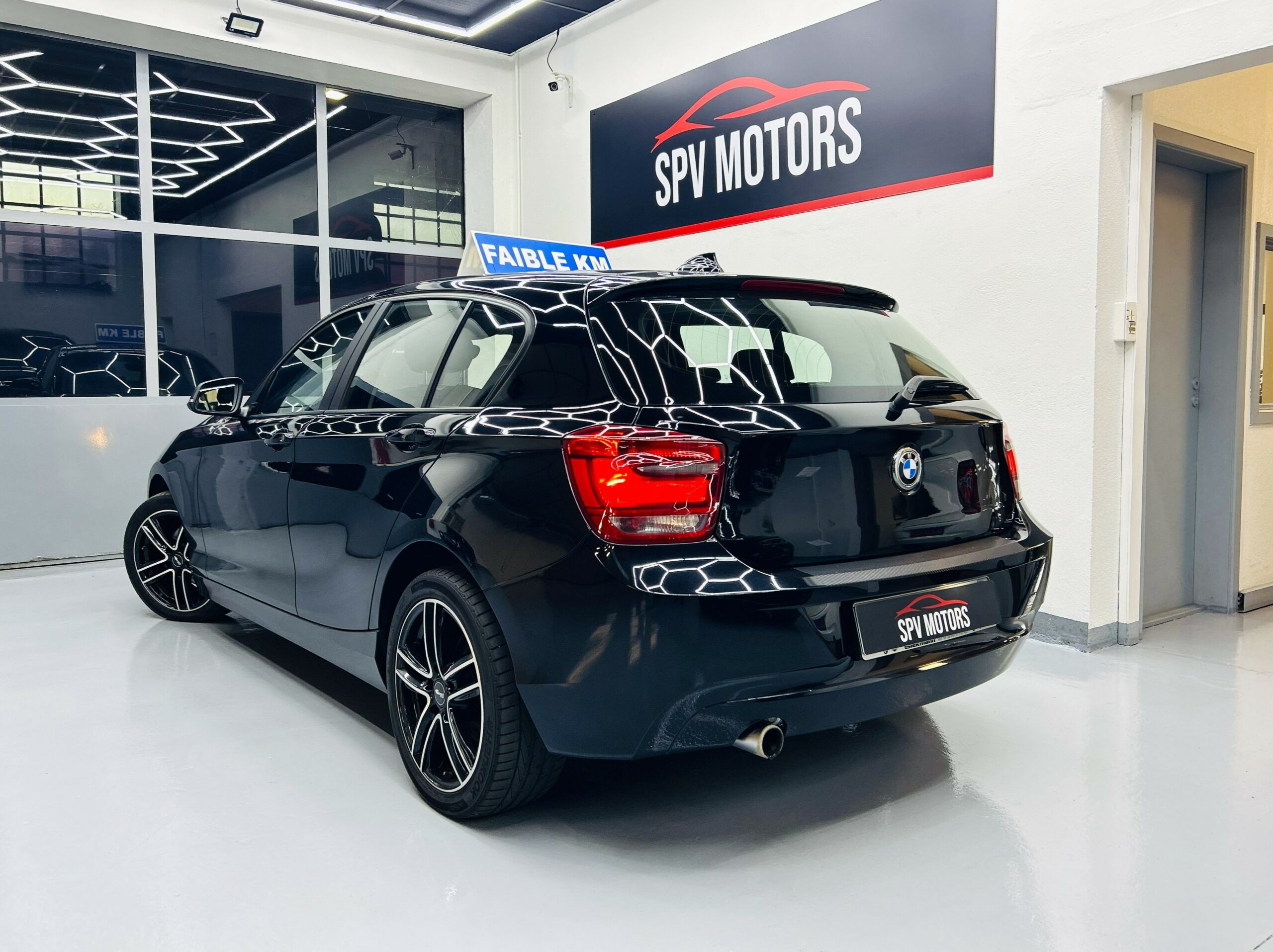 BMW SERIE 1 – Image 2