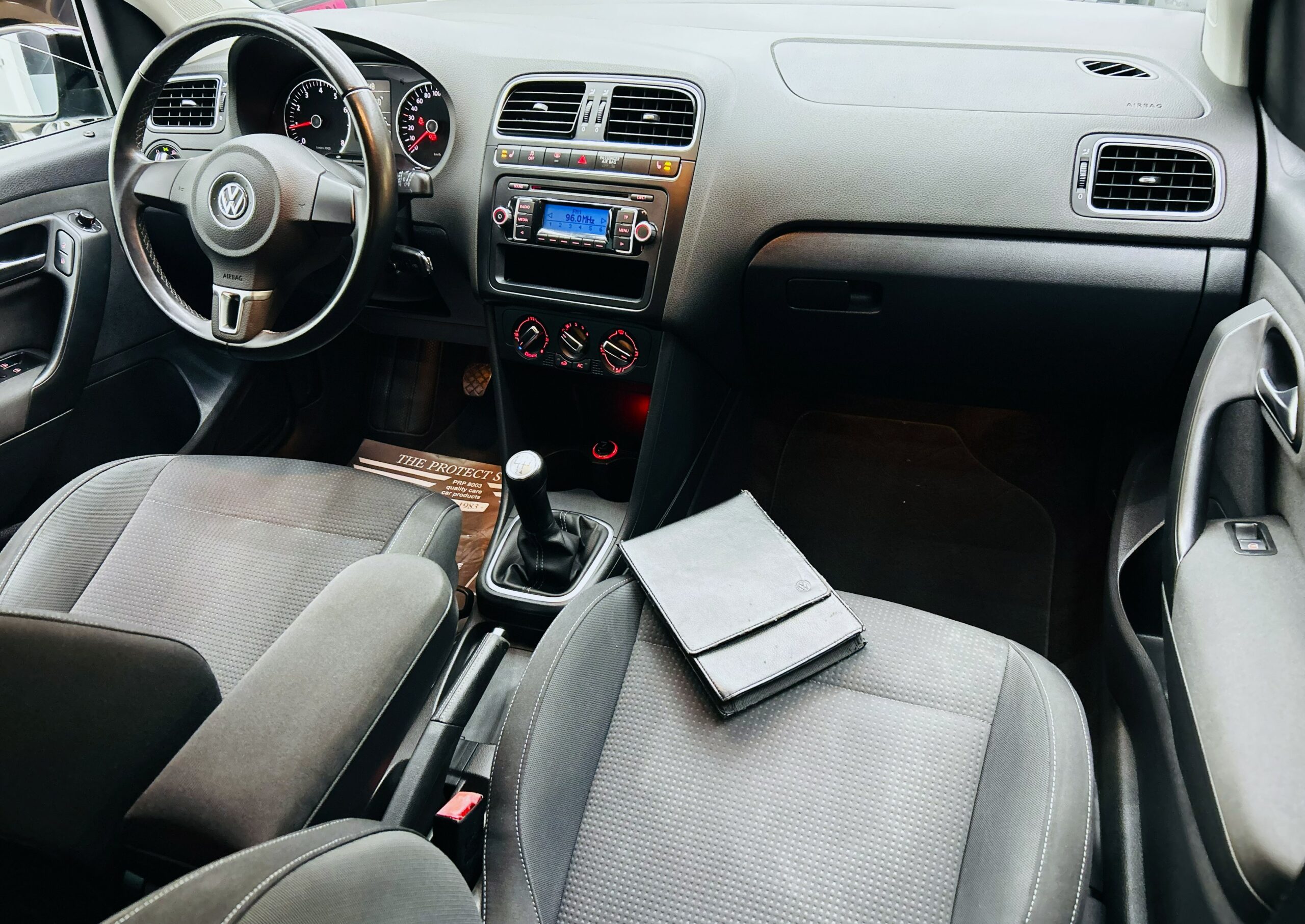 VOLKSWAGEN POLO – Image 3