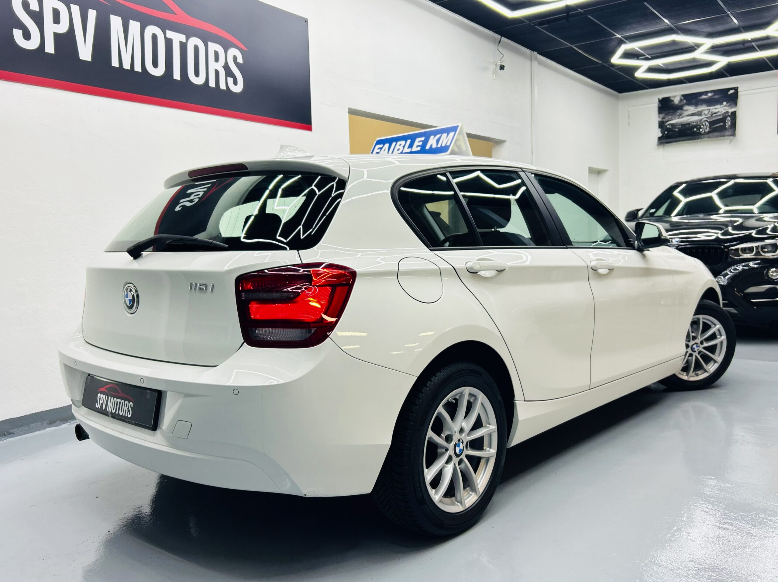 BMW SERIE 1 – Image 2