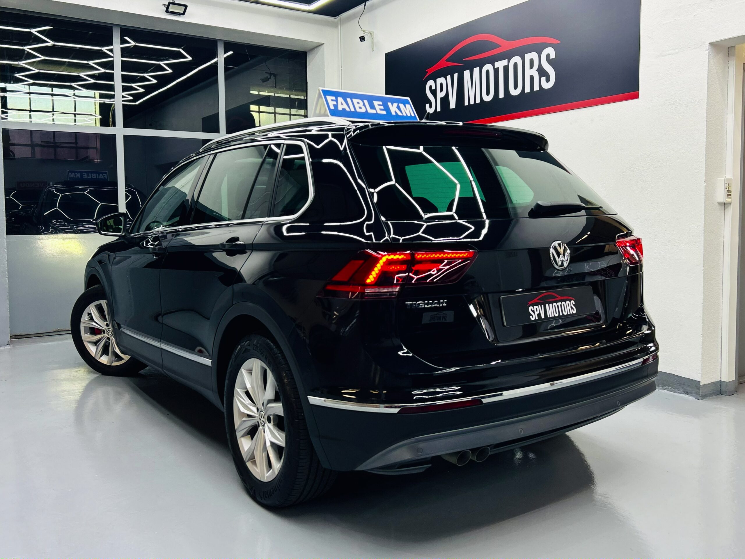 VOLKSWAGEN TIGUAN – Image 2