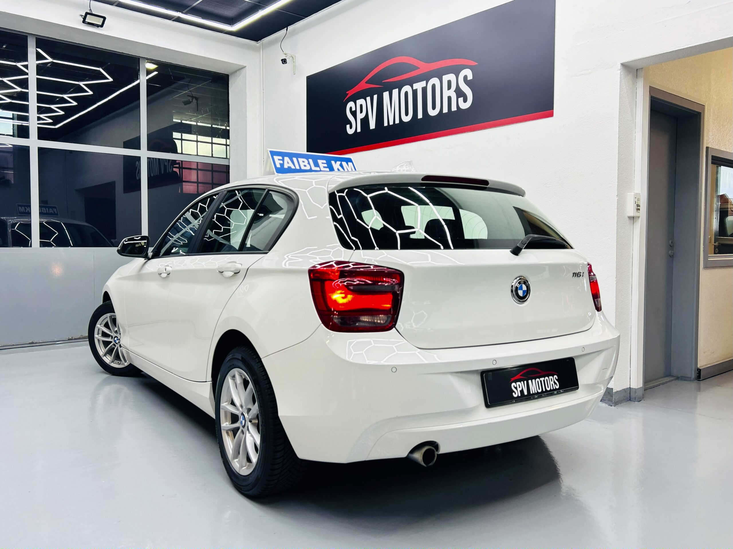 BMW SERIE 1 – Image 5